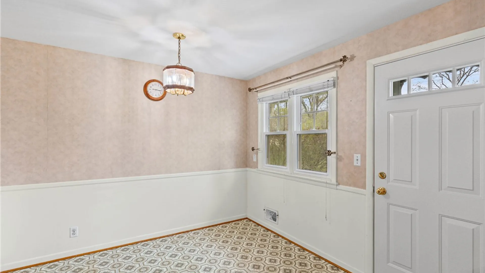 Property at 254 Vinedale Avenue, Irondequoit, NY 14622 11