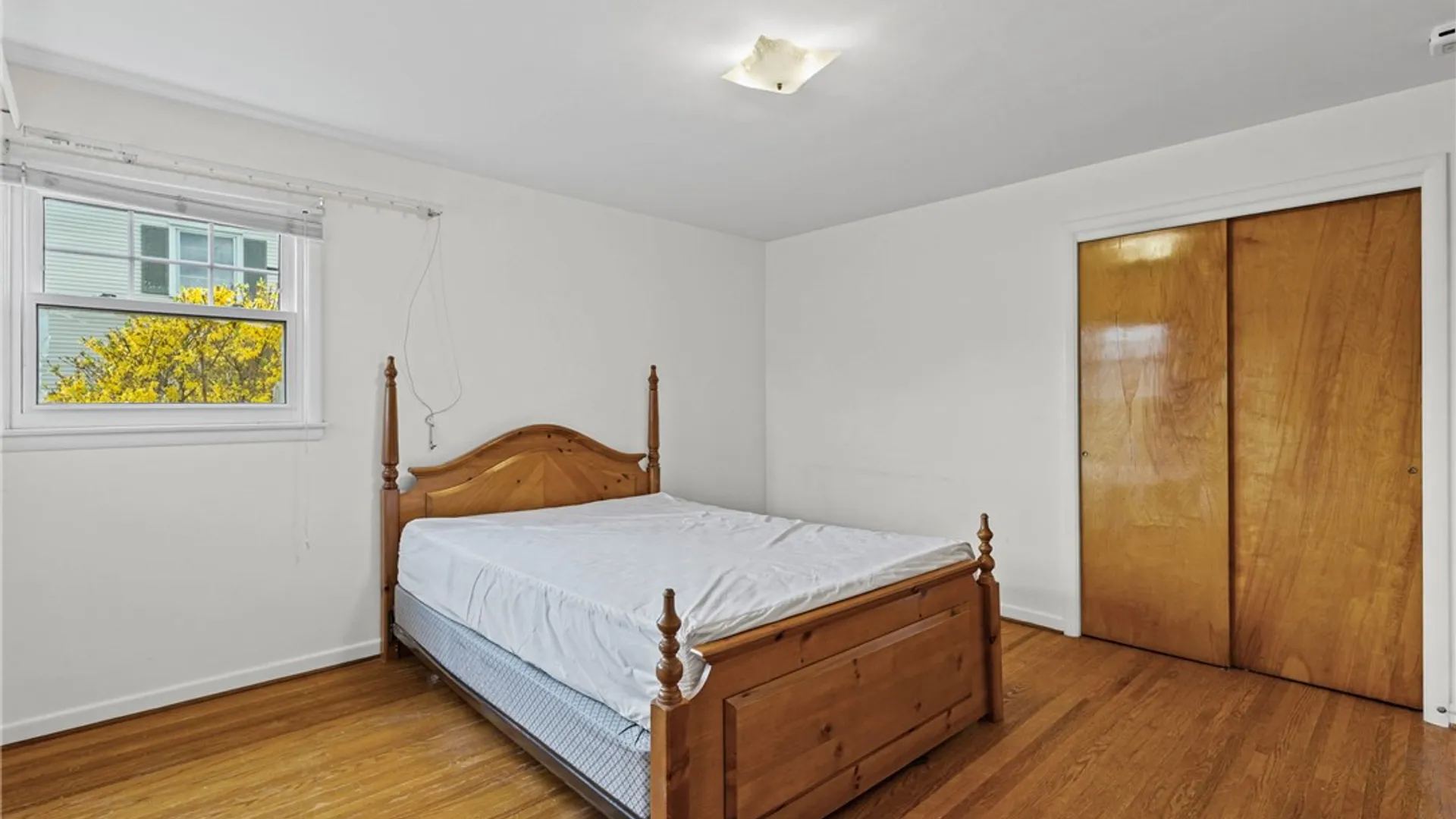 Property at 254 Vinedale Avenue, Irondequoit, NY 14622 14