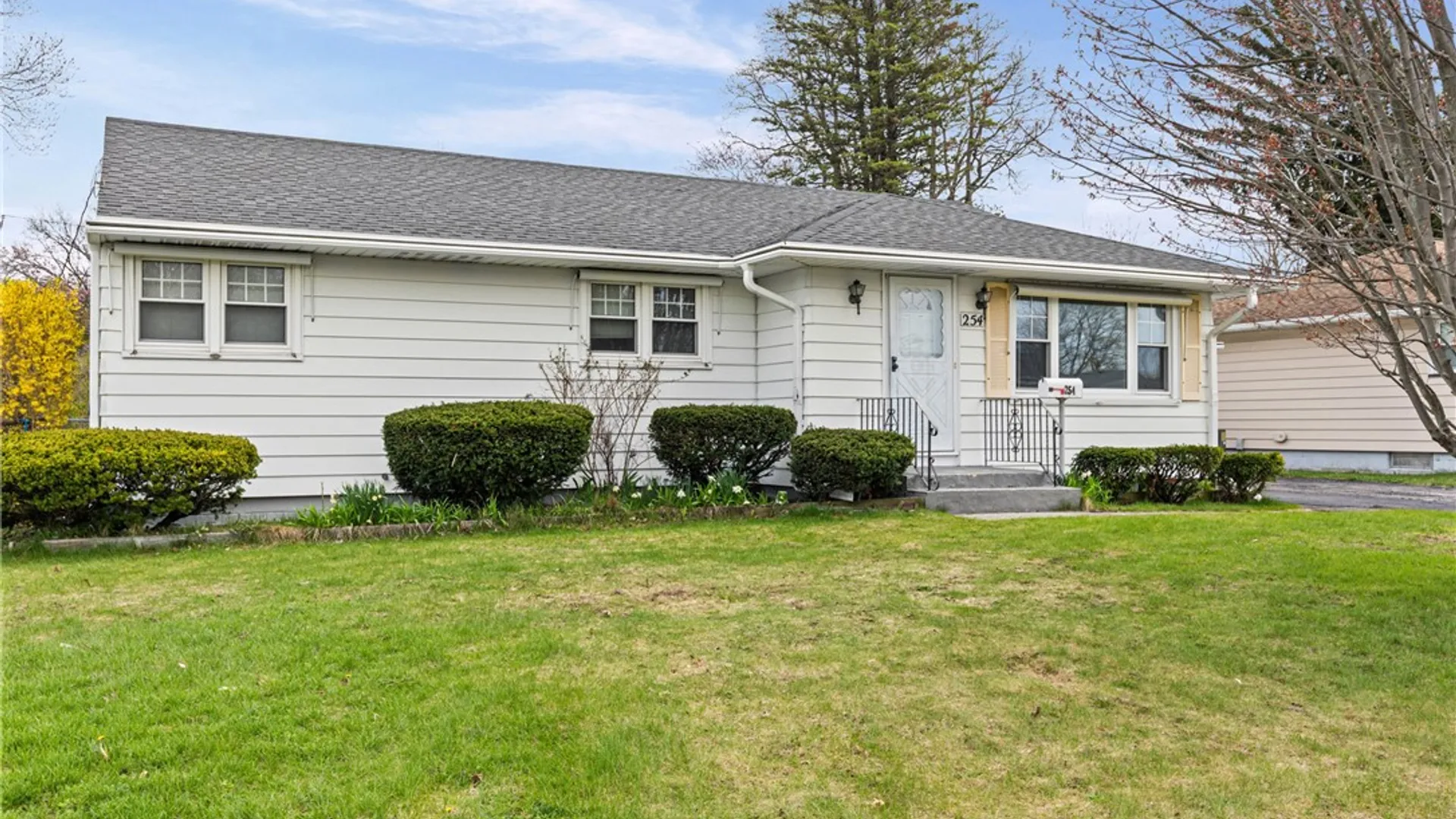 Property at 254 Vinedale Avenue, Irondequoit, NY 14622 2