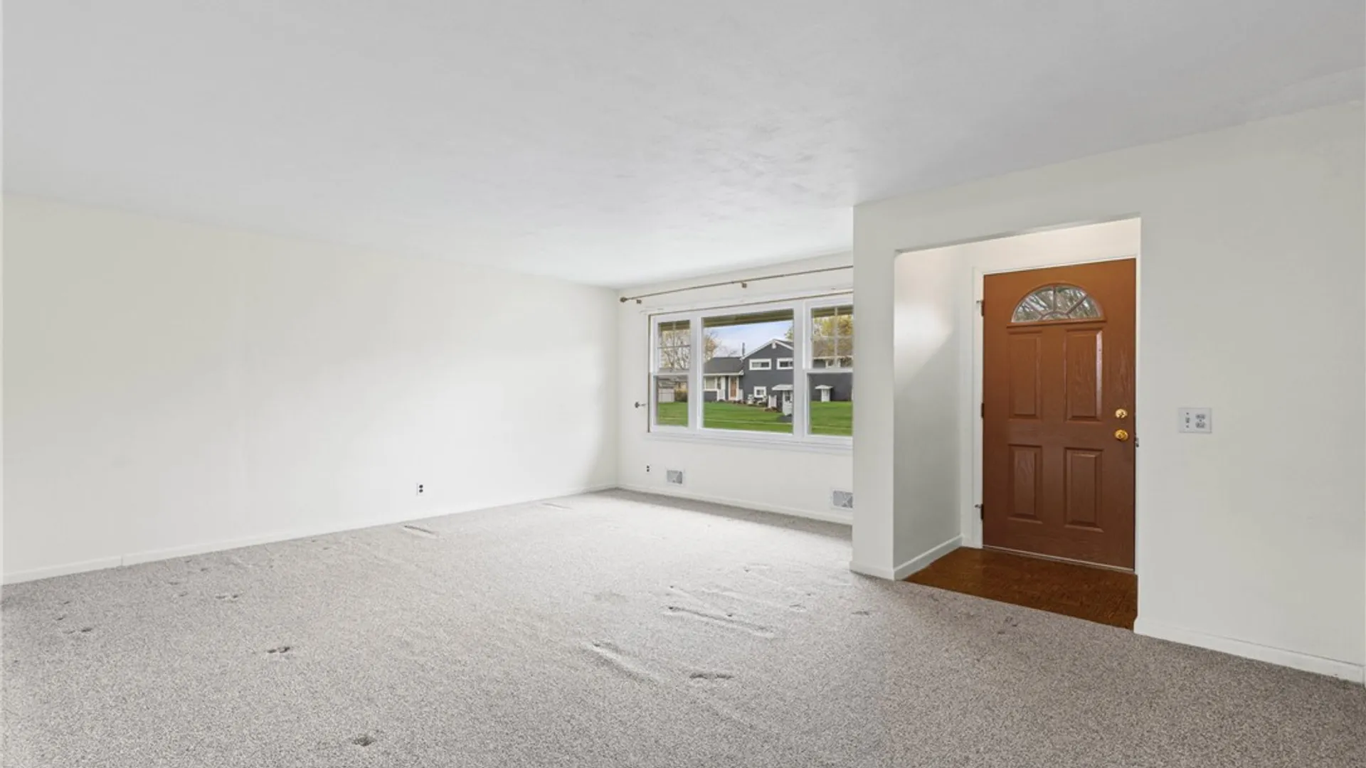 Property at 254 Vinedale Avenue, Irondequoit, NY 14622 4