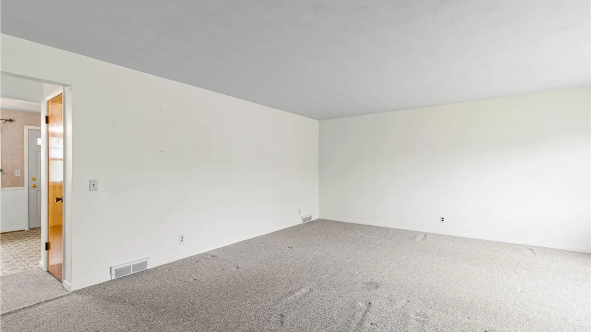 Property at 254 Vinedale Avenue, Irondequoit, NY 14622 6