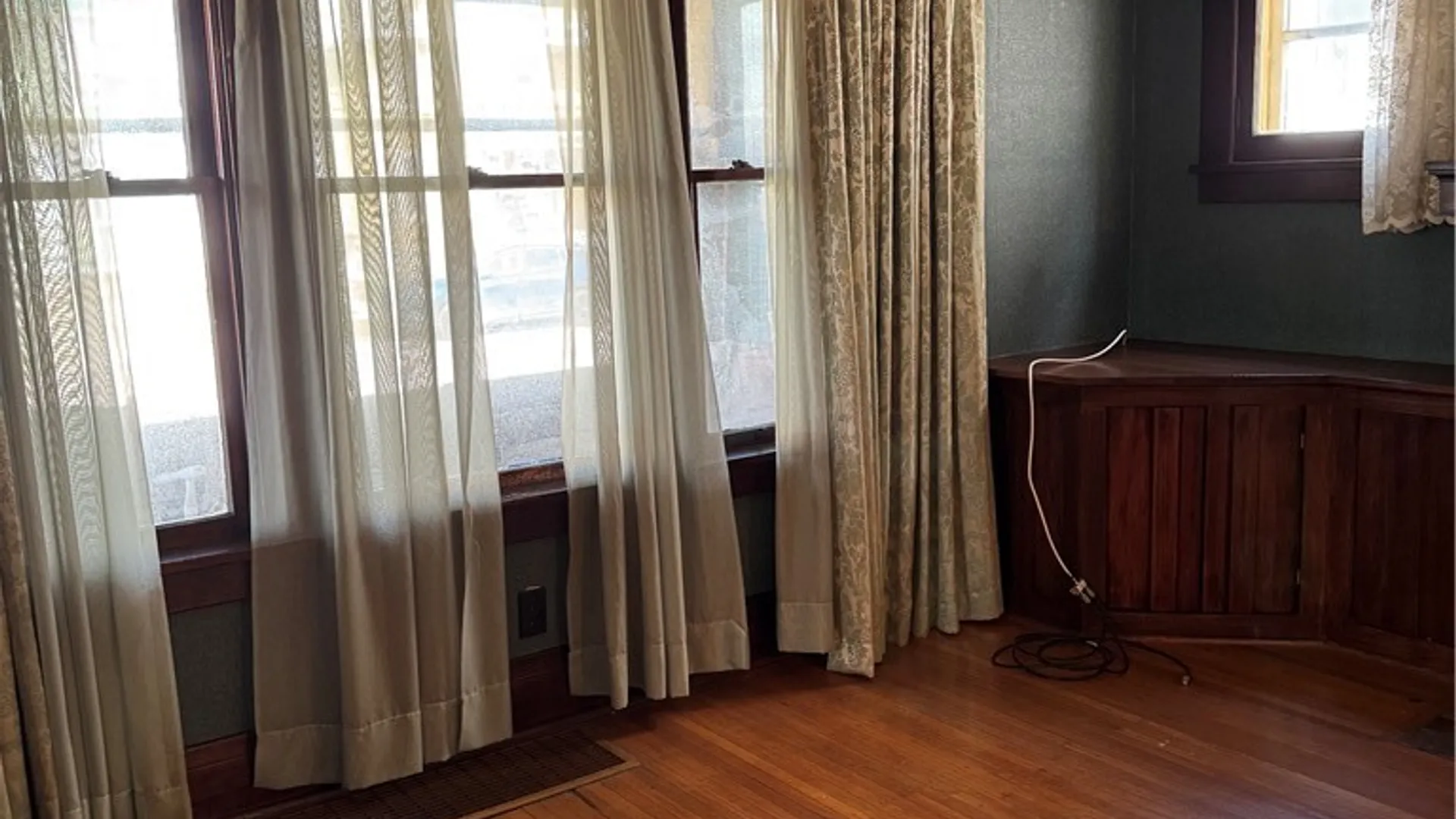 Property at 23 Aldrich Place, Buffalo, NY 14220 10