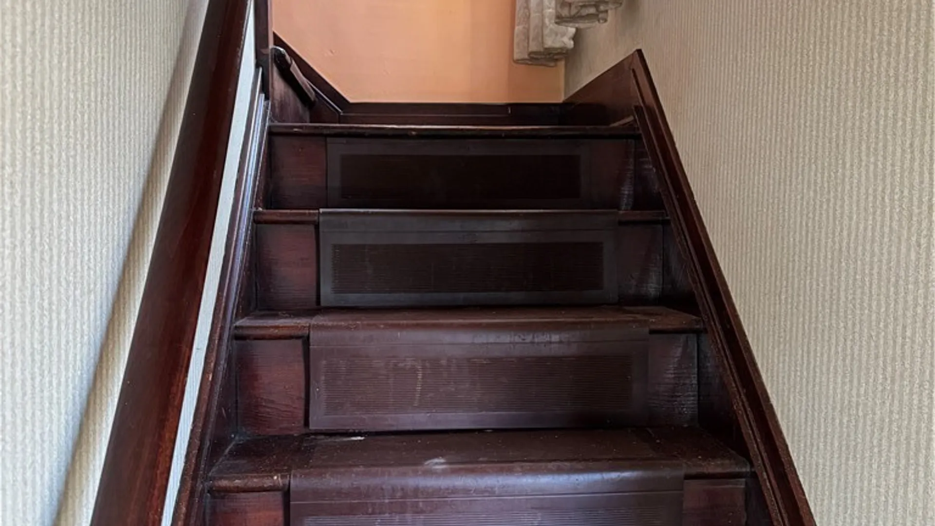 Property at 23 Aldrich Place, Buffalo, NY 14220 6