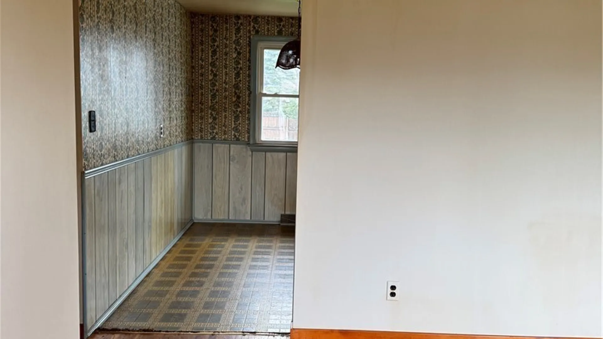 Property at 208 Nancycrest Lane, West Seneca, NY 14224 10