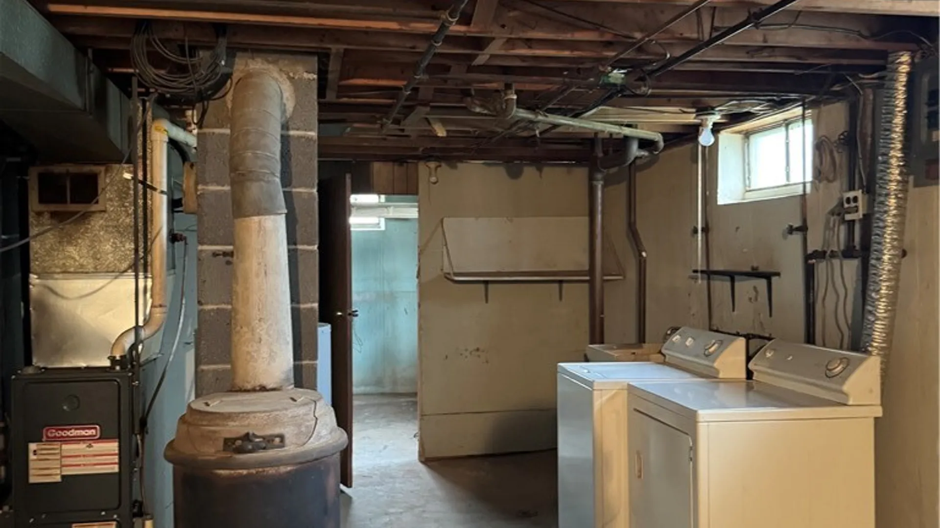 Property at 208 Nancycrest Lane, West Seneca, NY 14224 21