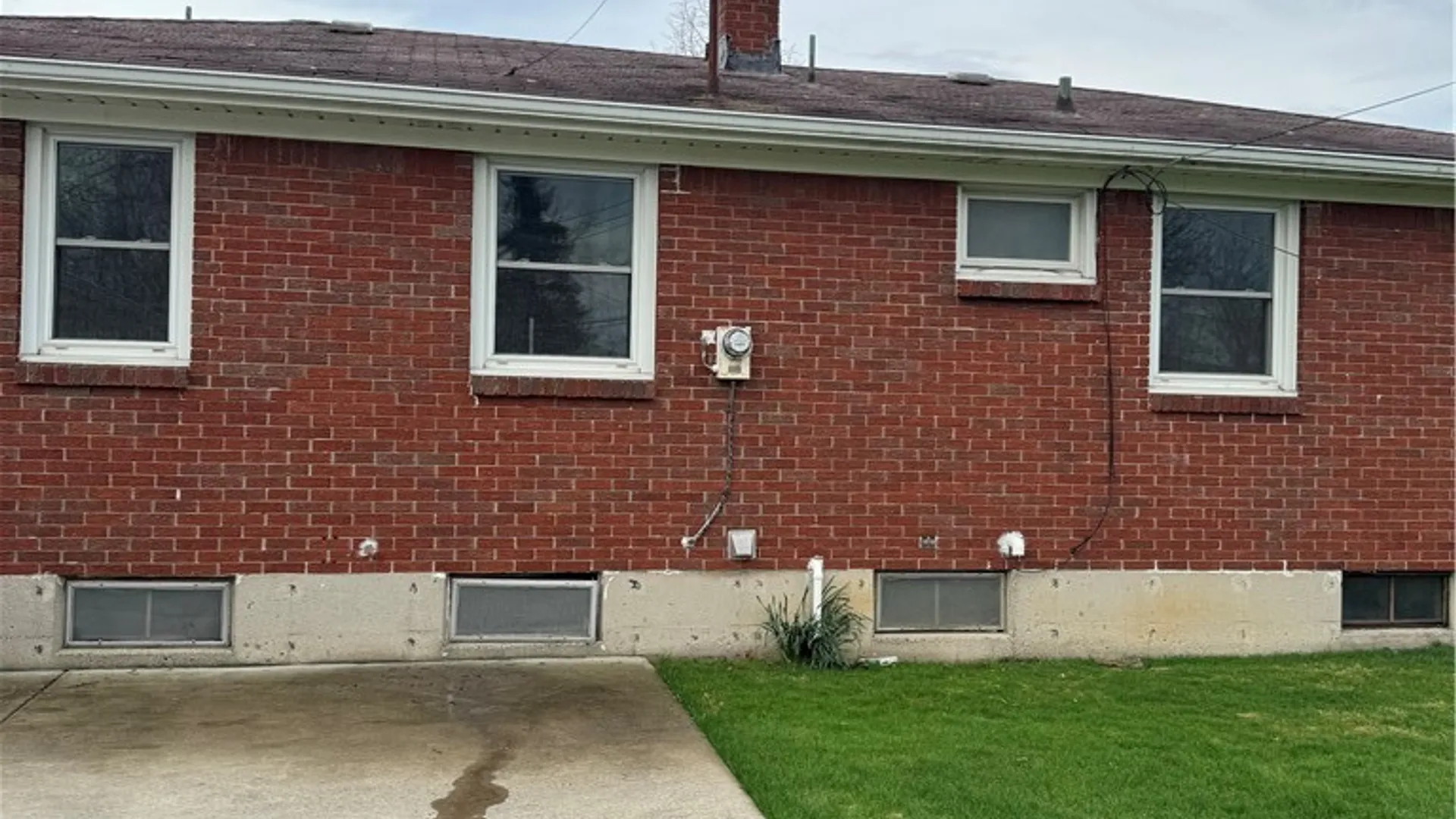 Property at 208 Nancycrest Lane, West Seneca, NY 14224 5