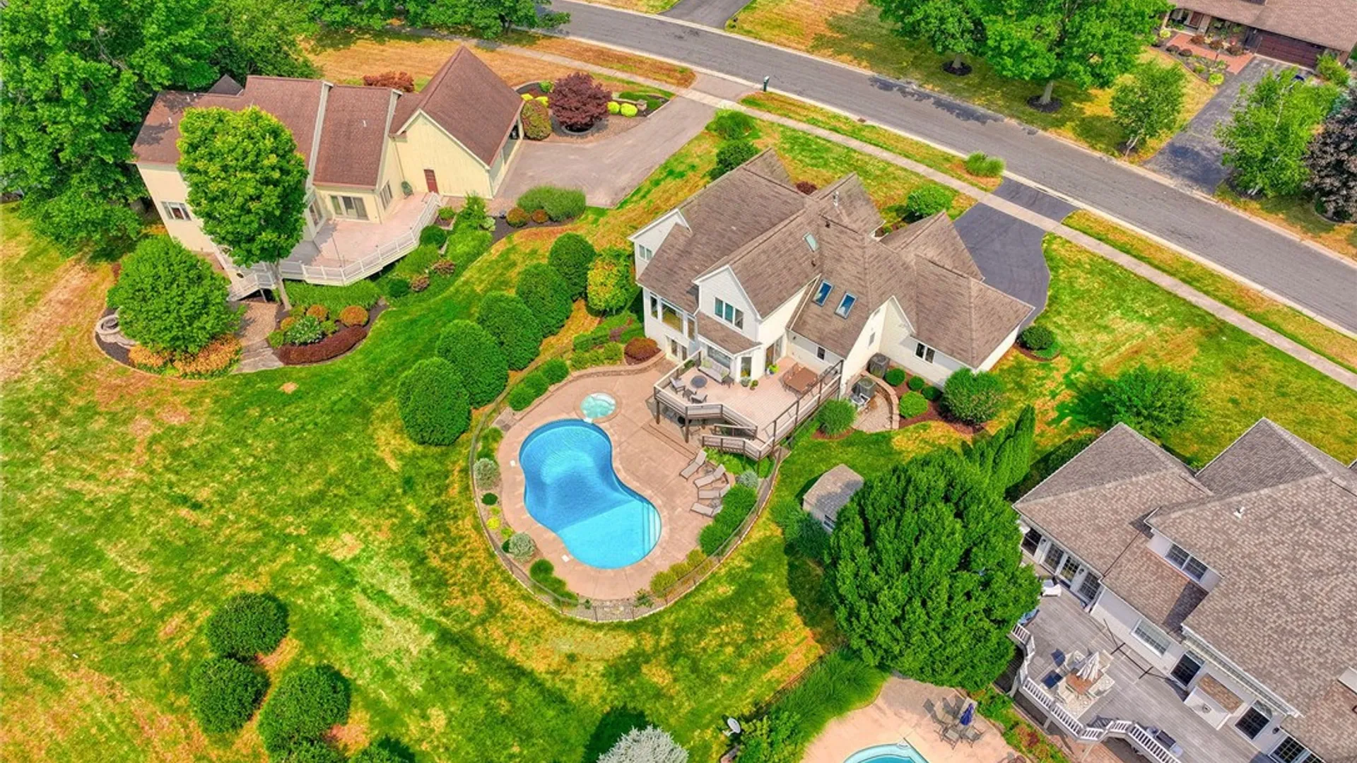 Property at 3442 Woodlands Circle, Walworth, NY 14502 2