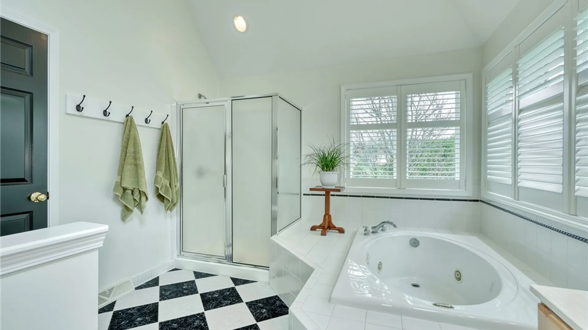 Property at 3442 Woodlands Circle, Walworth, NY 14502 23