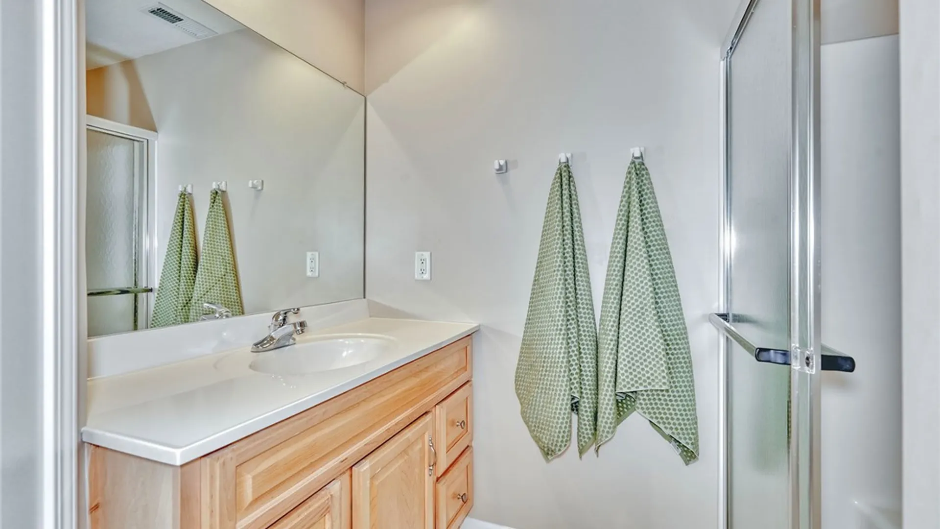 Property at 3442 Woodlands Circle, Walworth, NY 14502 30