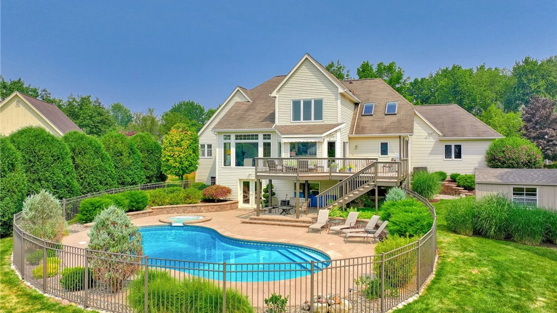 Property at 3442 Woodlands Circle, Walworth, NY 14502 44