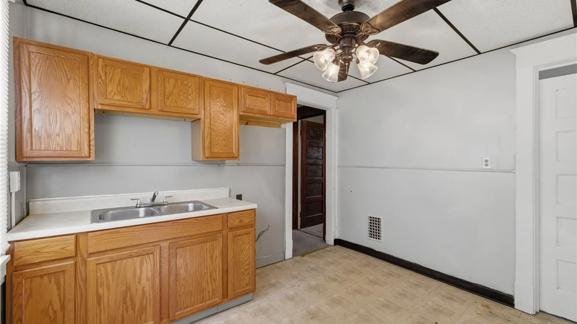 Property at 40 Wakefield Avenue, Buffalo, NY 14214 18