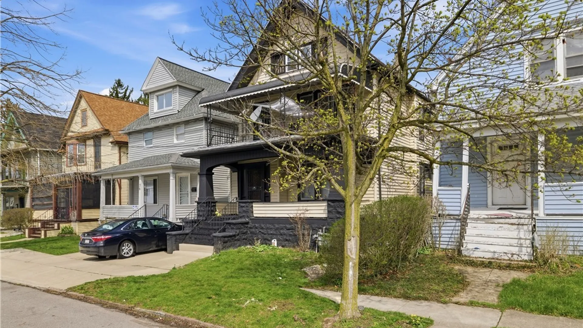 Property at 40 Wakefield Avenue, Buffalo, NY 14214 3