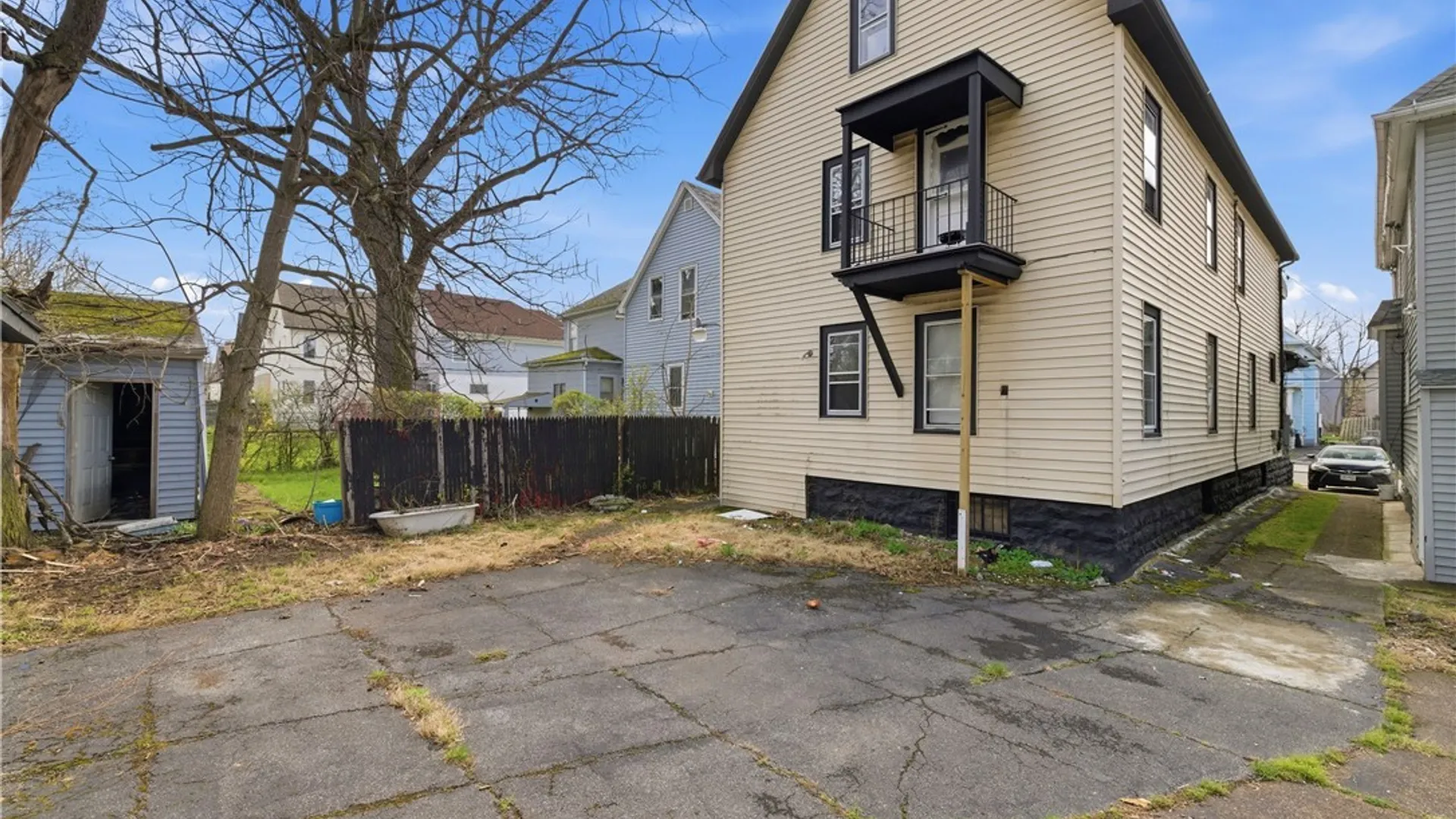Property at 40 Wakefield Avenue, Buffalo, NY 14214 4