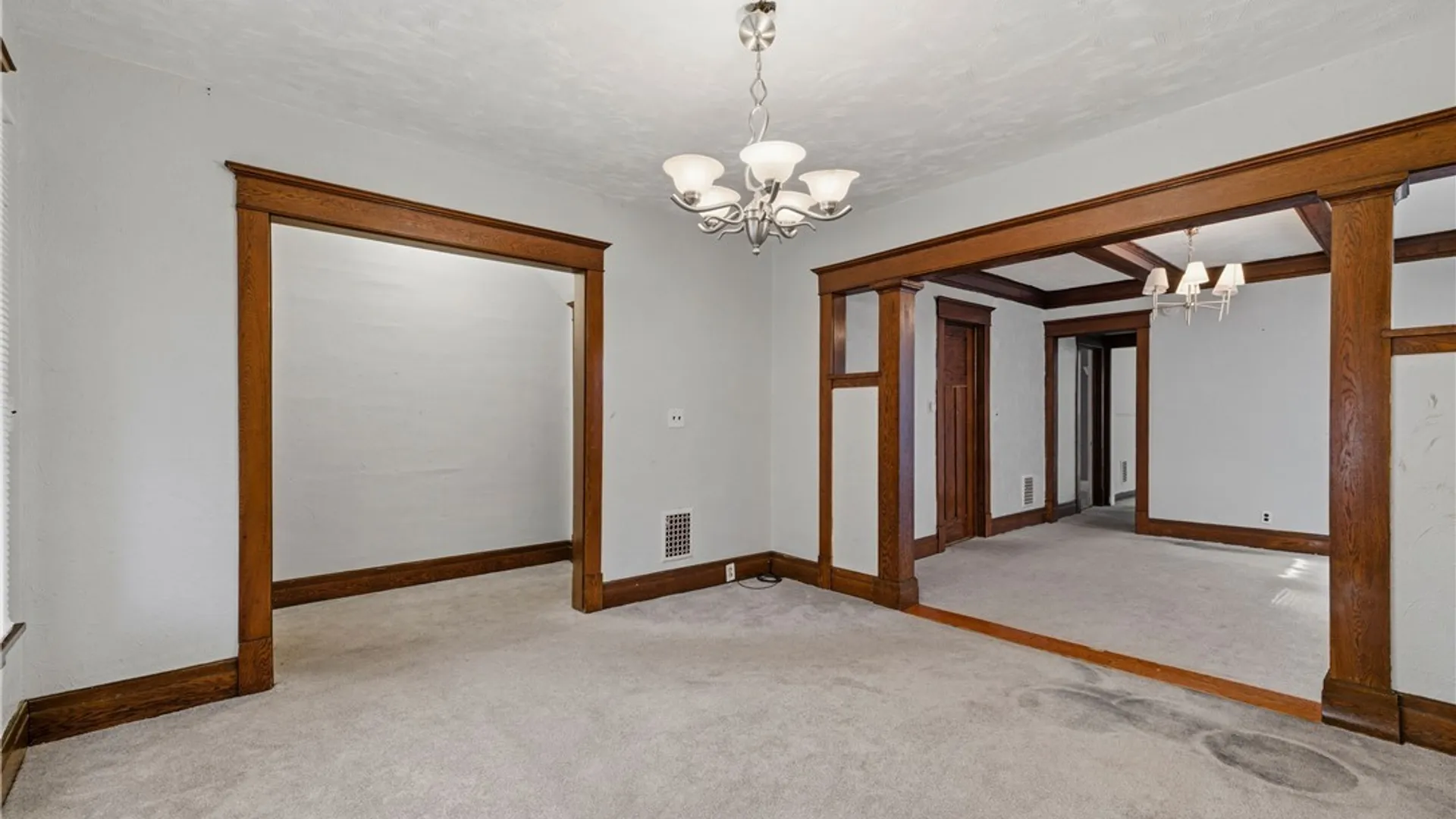 Property at 40 Wakefield Avenue, Buffalo, NY 14214 8