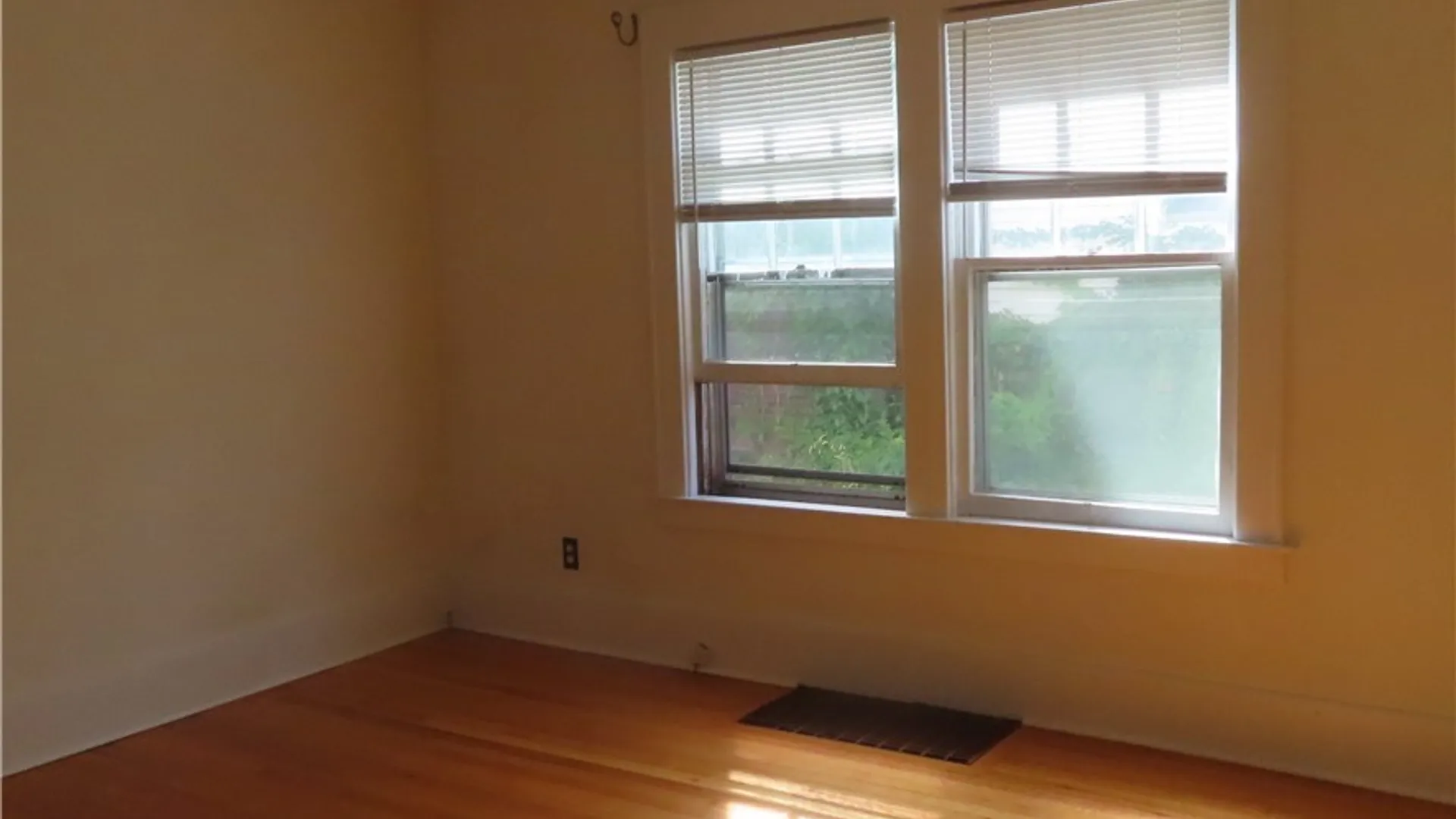 Property at 105-107 Twin Hills Drive, Syracuse, NY 13207 11
