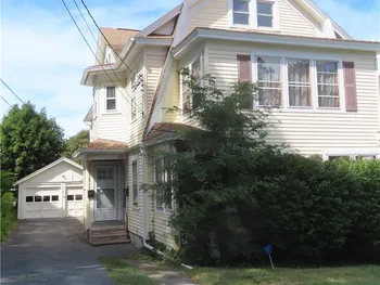 105-107 Twin Hills Drive, Syracuse, NY 13207
