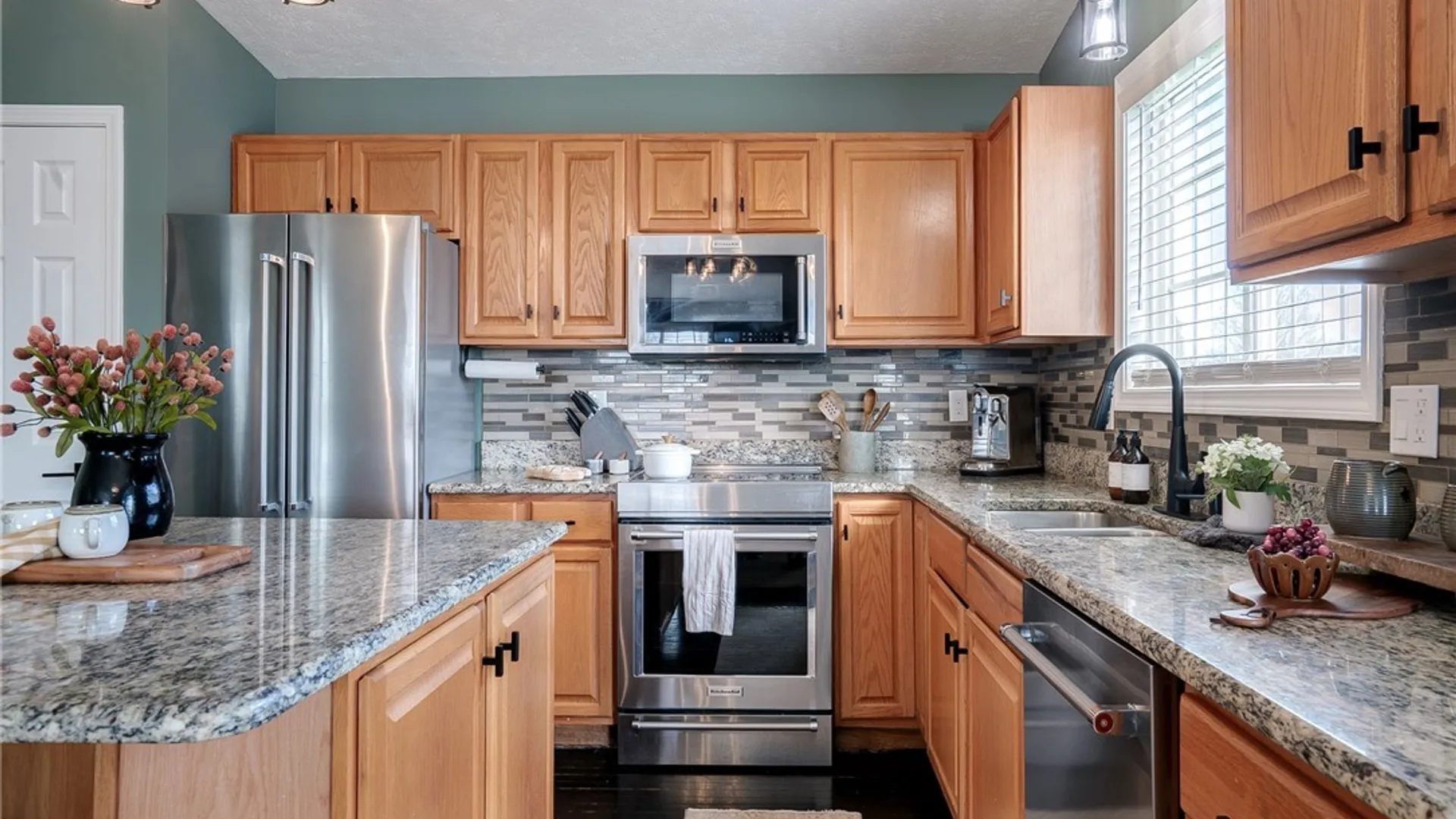 Property at 8785 New Country Drive, Cicero, NY 13039 12