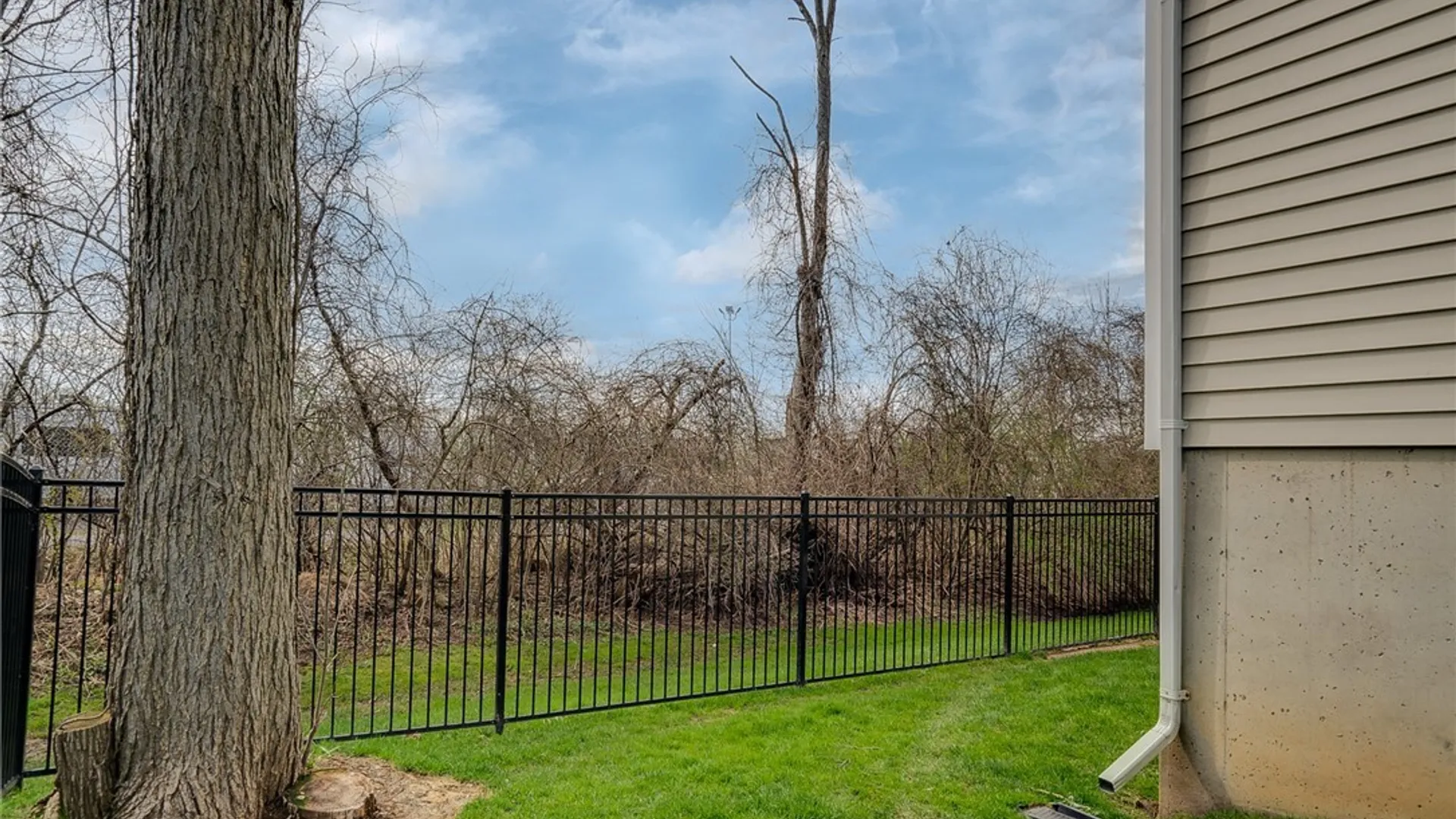 Property at 8785 New Country Drive, Cicero, NY 13039 34