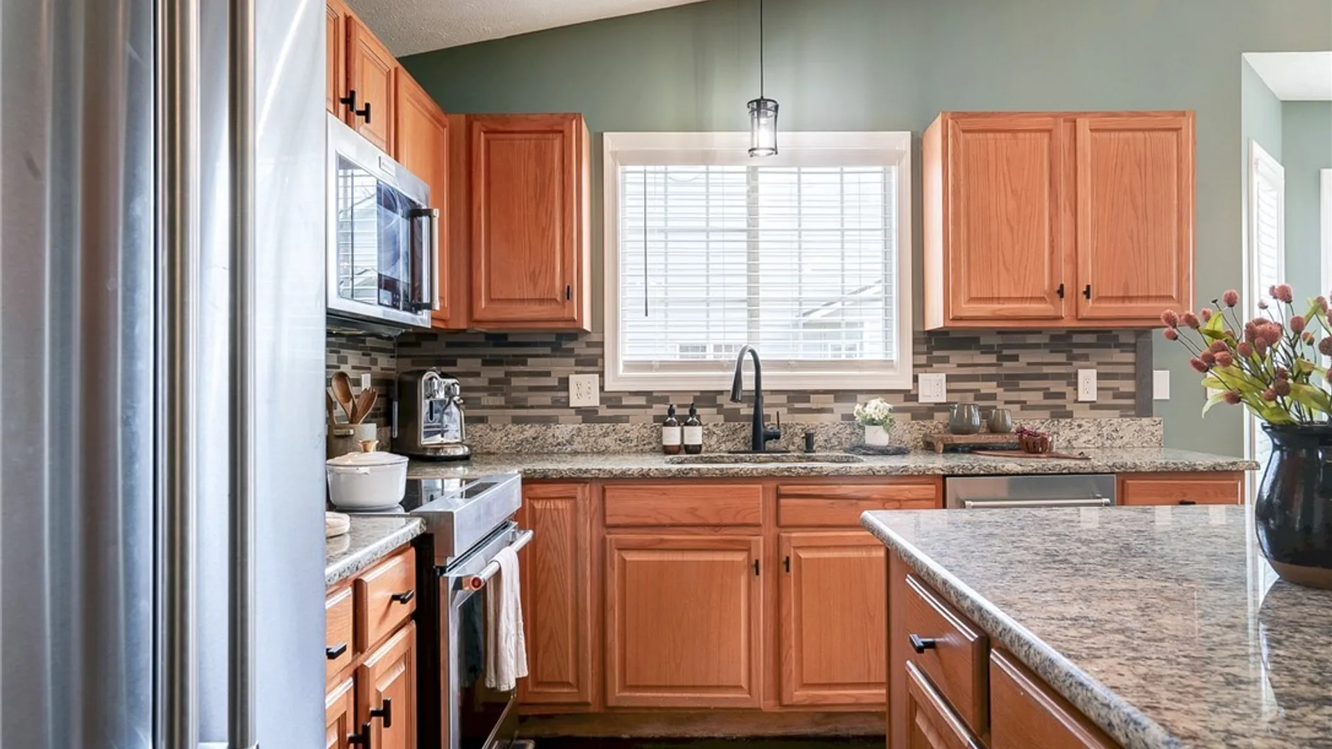 Property at 8785 New Country Drive, Cicero, NY 13039 6