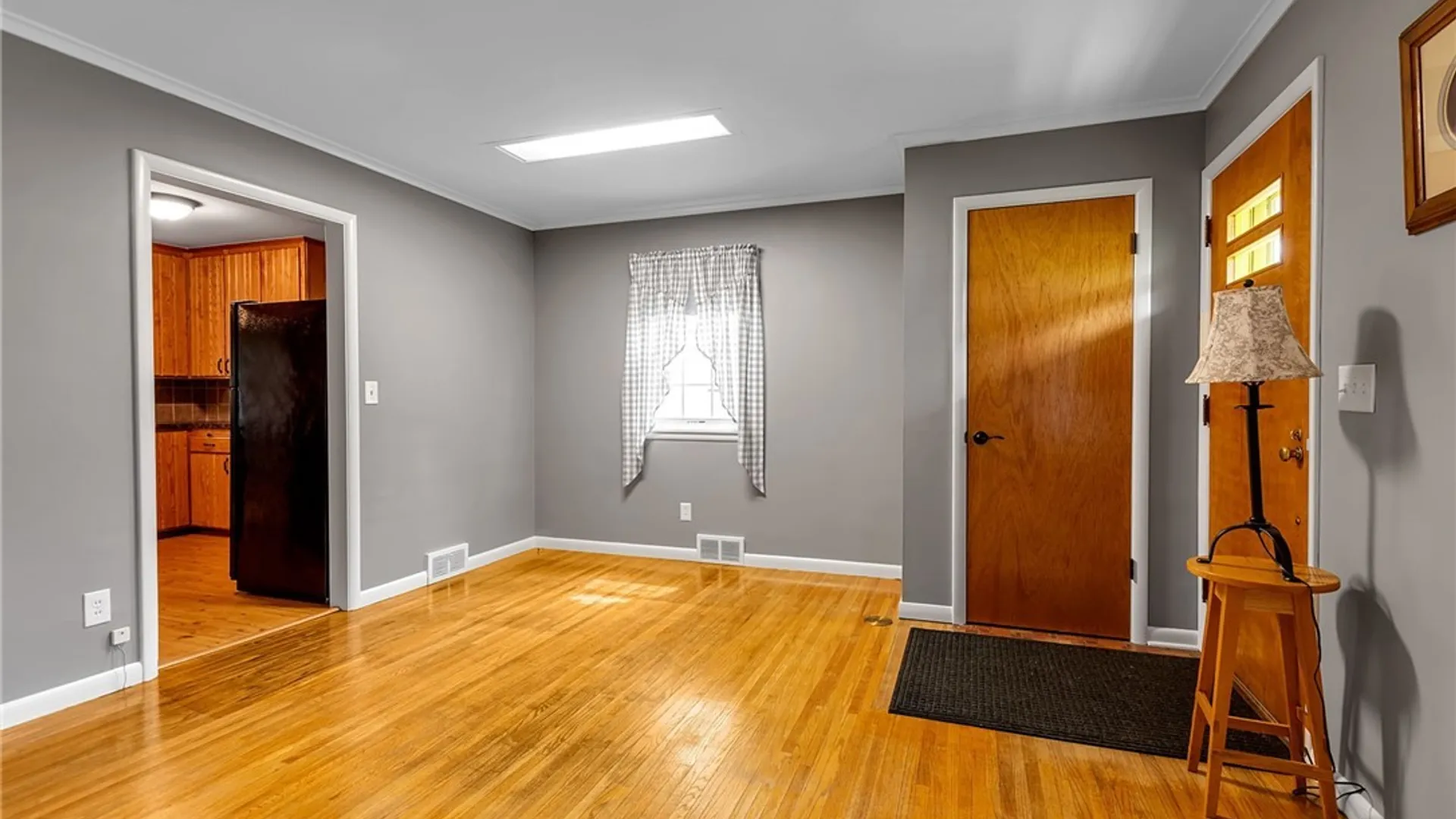 Property at 1049 Lawrence Avenue, Aurora, NY 14052 11