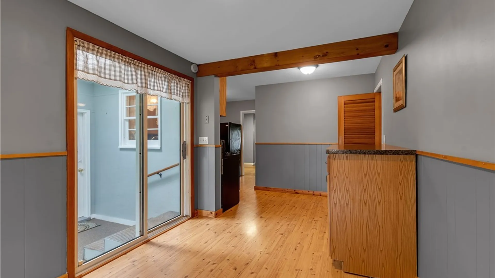 Property at 1049 Lawrence Avenue, Aurora, NY 14052 17