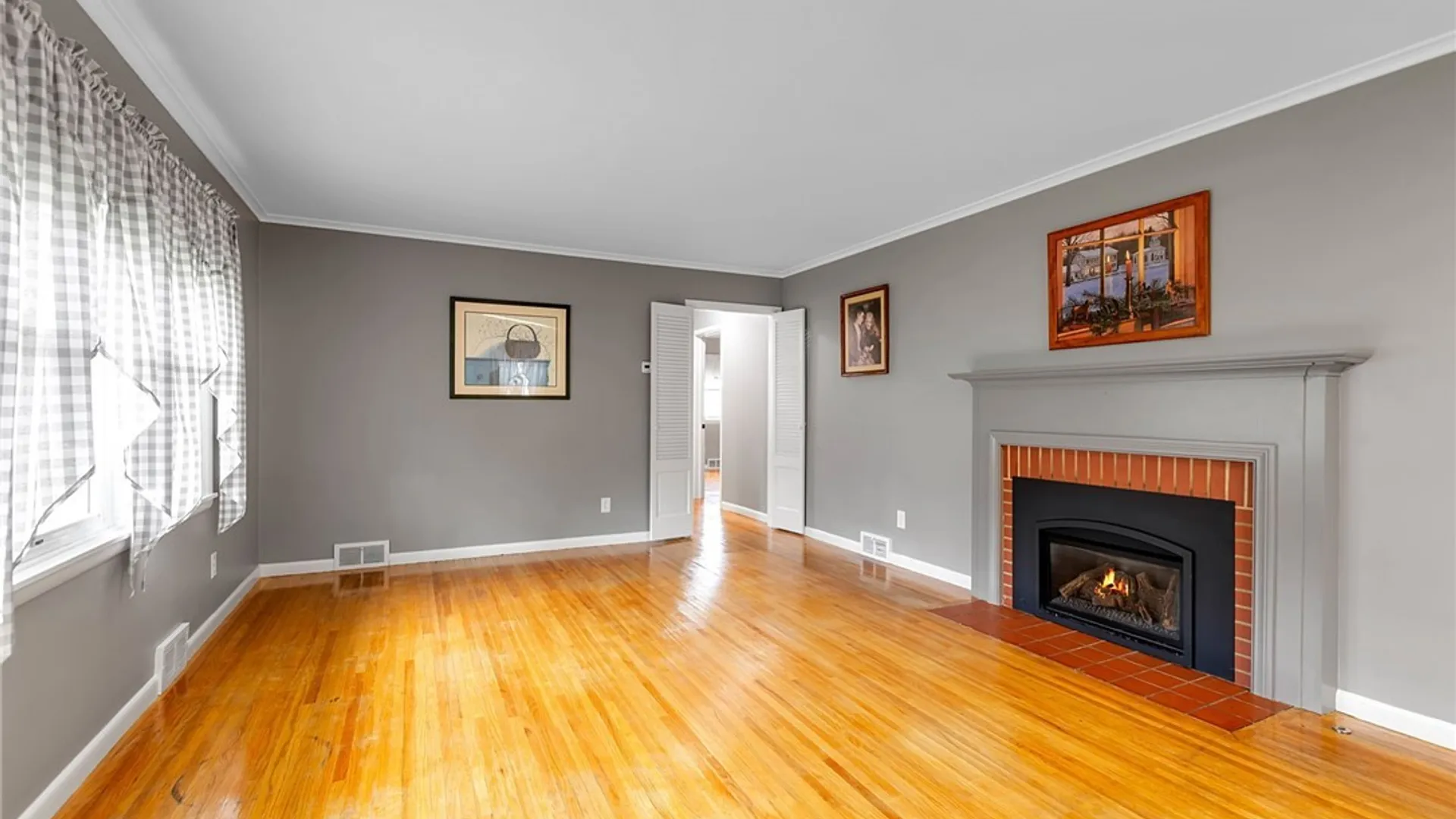 Property at 1049 Lawrence Avenue, Aurora, NY 14052 9