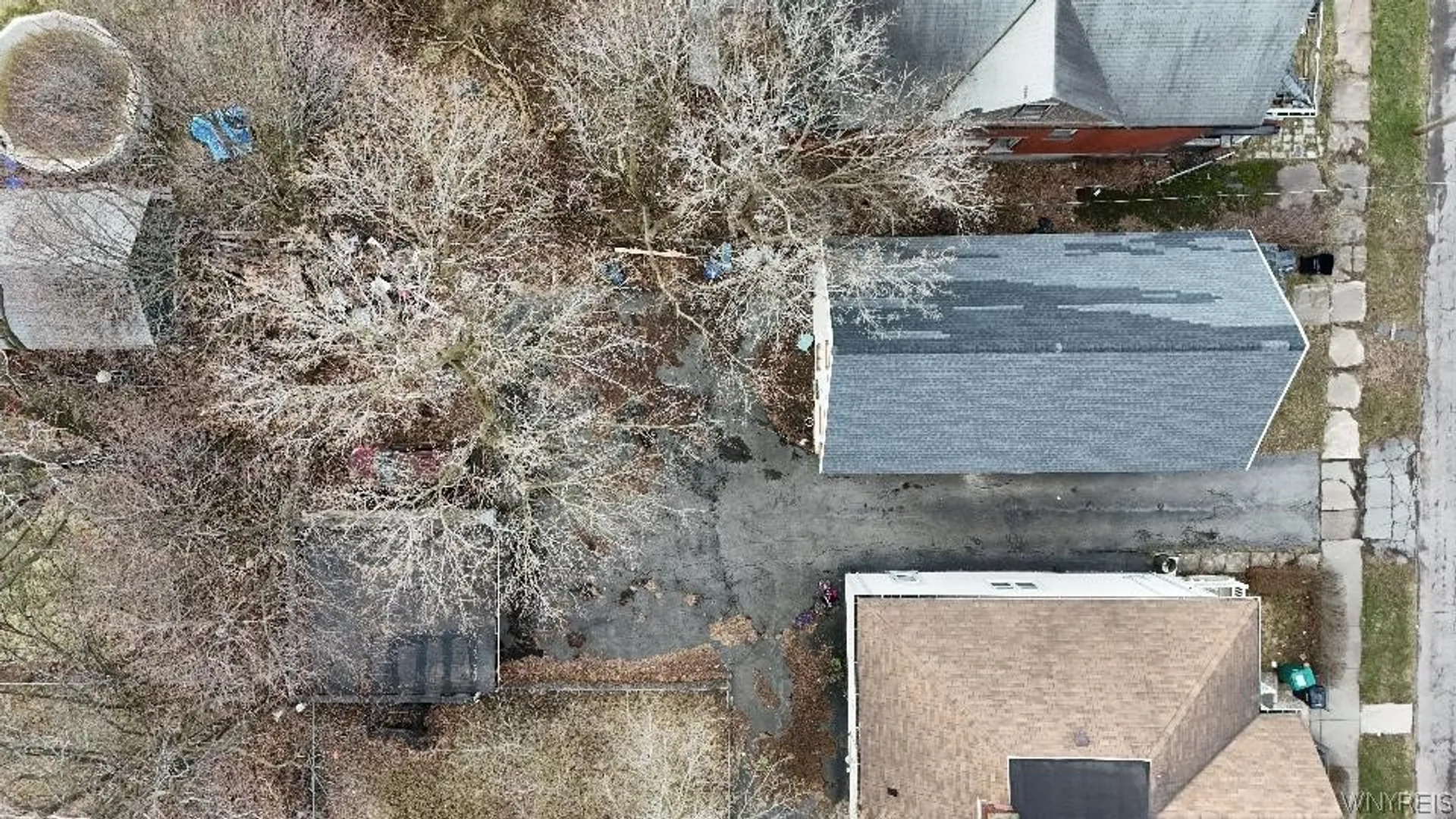Property at 1655 South Avenue, Niagara Falls, NY 14305 3