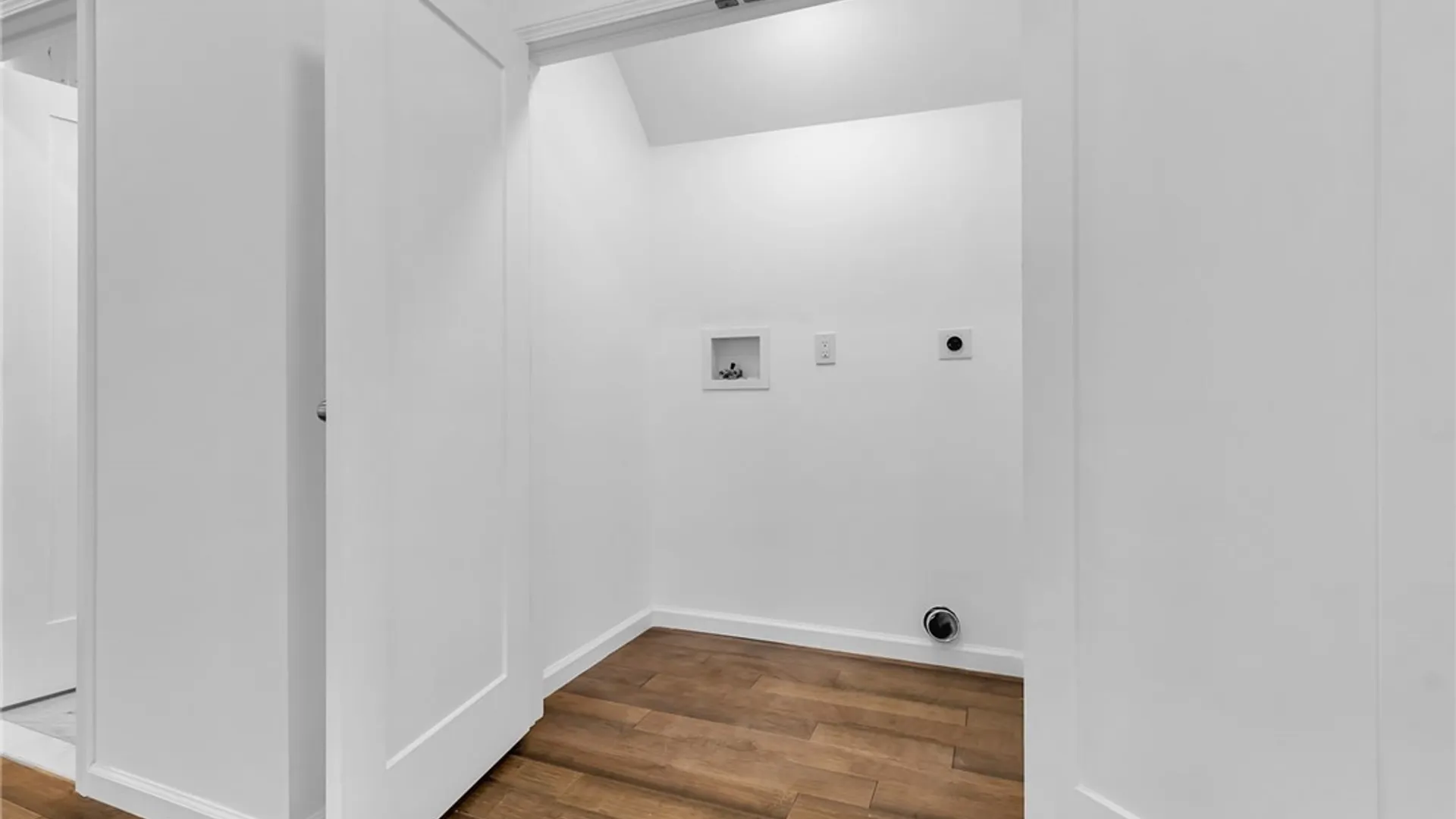 Property at 23 Oxford Avenue, Buffalo, NY 14209 14