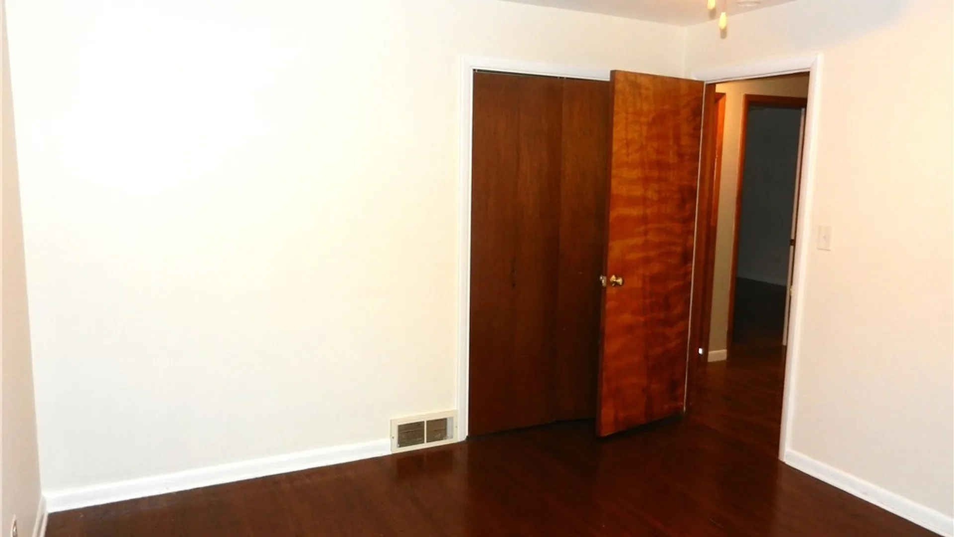 Property at 3988 Staley Drive, Hamburg, NY 14075 6