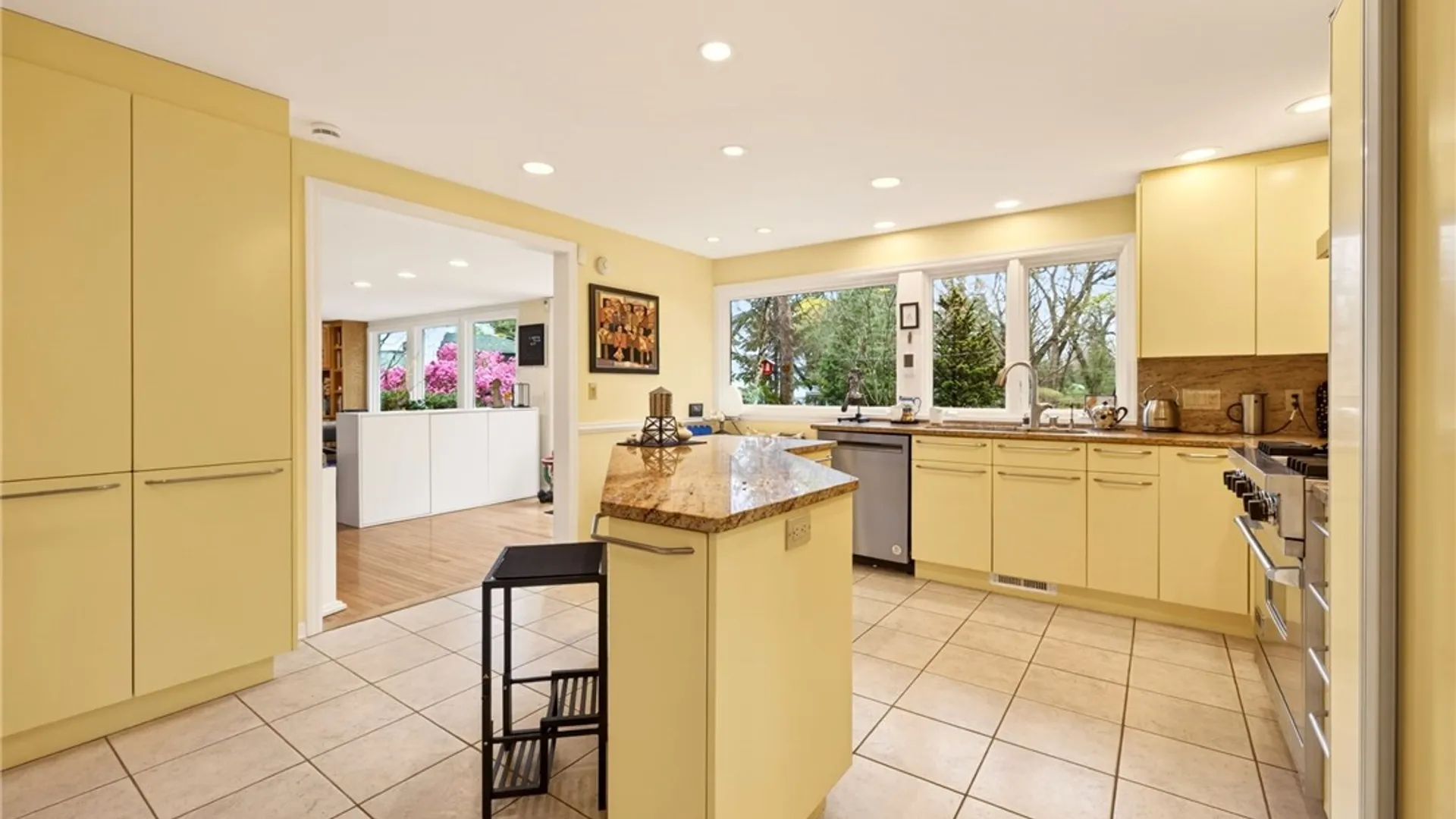 Property at 53 Golfside Parkway, Brighton, NY 14610 12