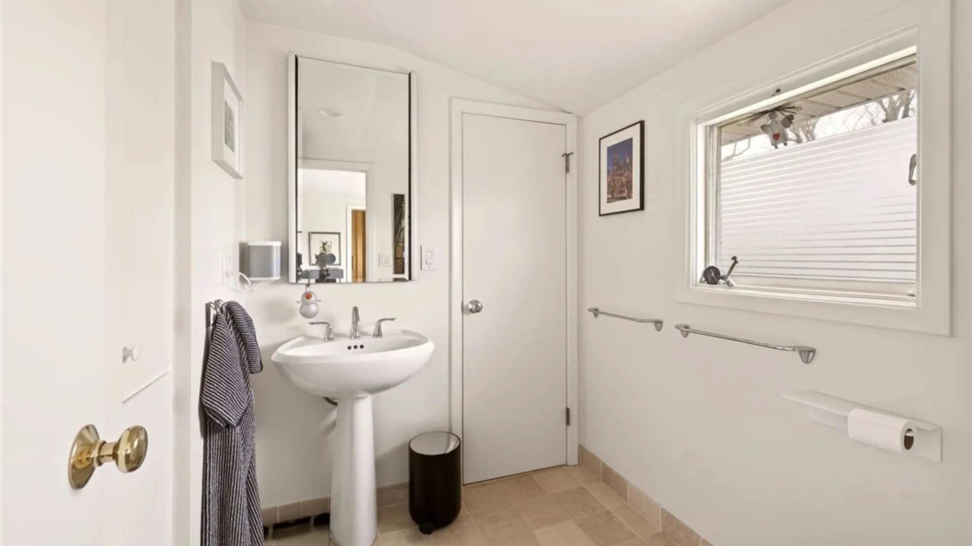 Property at 53 Golfside Parkway, Brighton, NY 14610 21