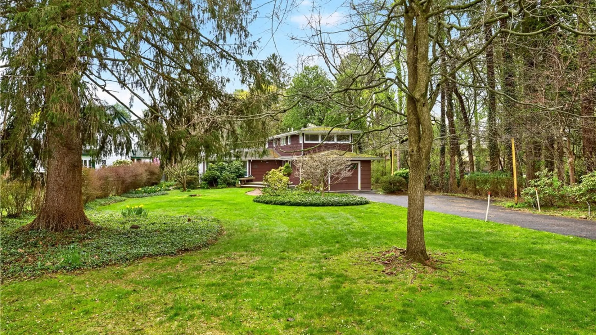 Property at 53 Golfside Parkway, Brighton, NY 14610 3