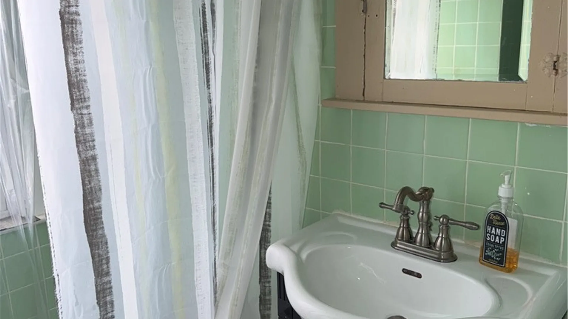 Property at 1616 Walnut Avenue, Niagara Falls, NY 14301 12