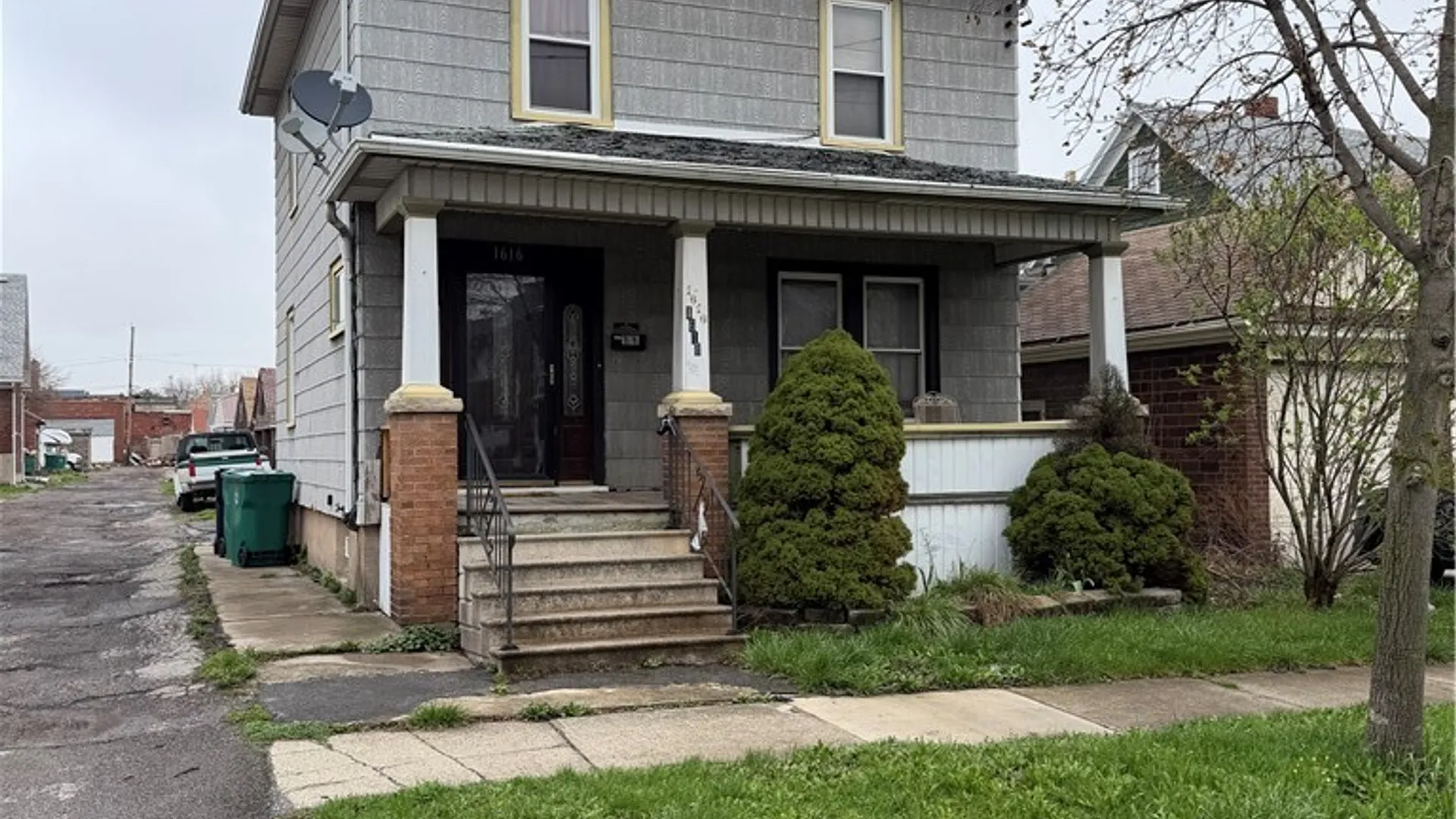 Property at 1616 Walnut Avenue, Niagara Falls, NY 14301 2