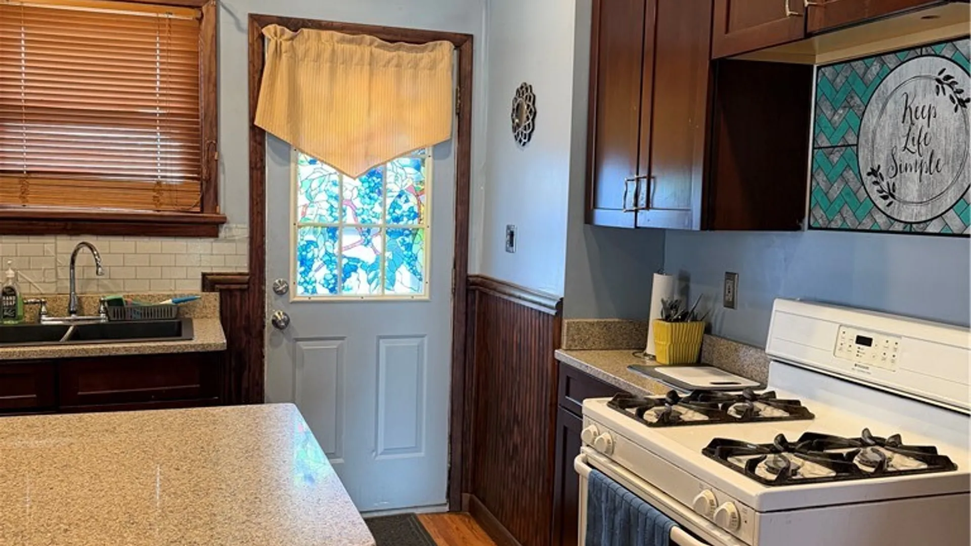 Property at 1616 Walnut Avenue, Niagara Falls, NY 14301 6