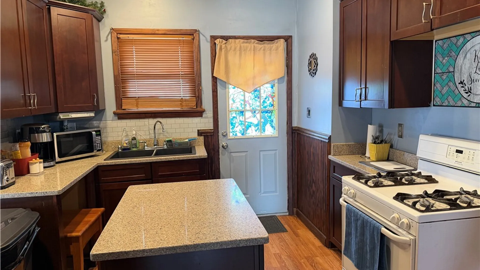 Property at 1616 Walnut Avenue, Niagara Falls, NY 14301 7