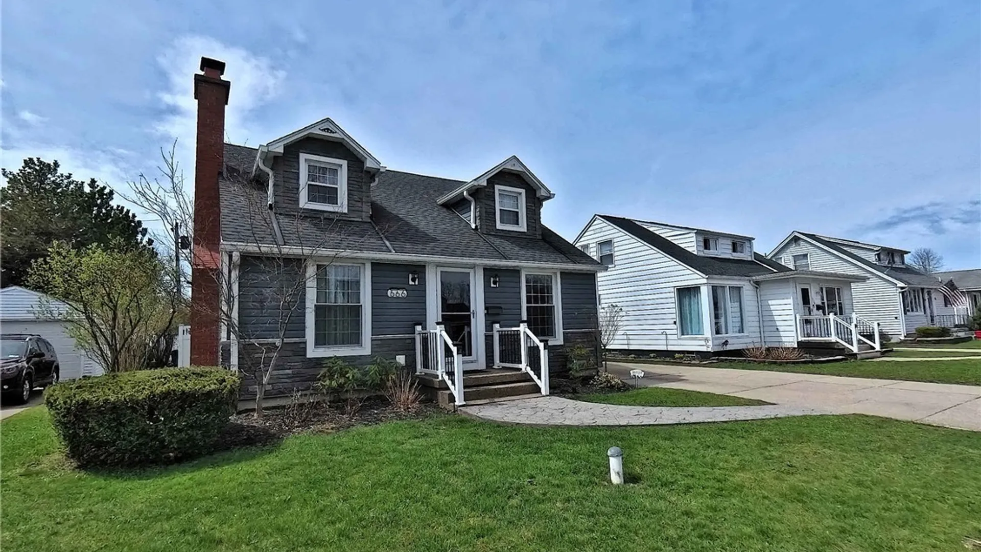 Property at 666 Evergreen Drive, Tonawanda, NY 14150 2