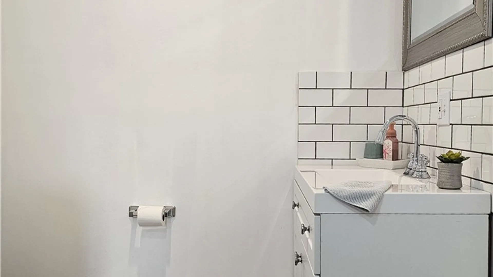 Property at 1102 Oak Street, Utica, NY 13502 18