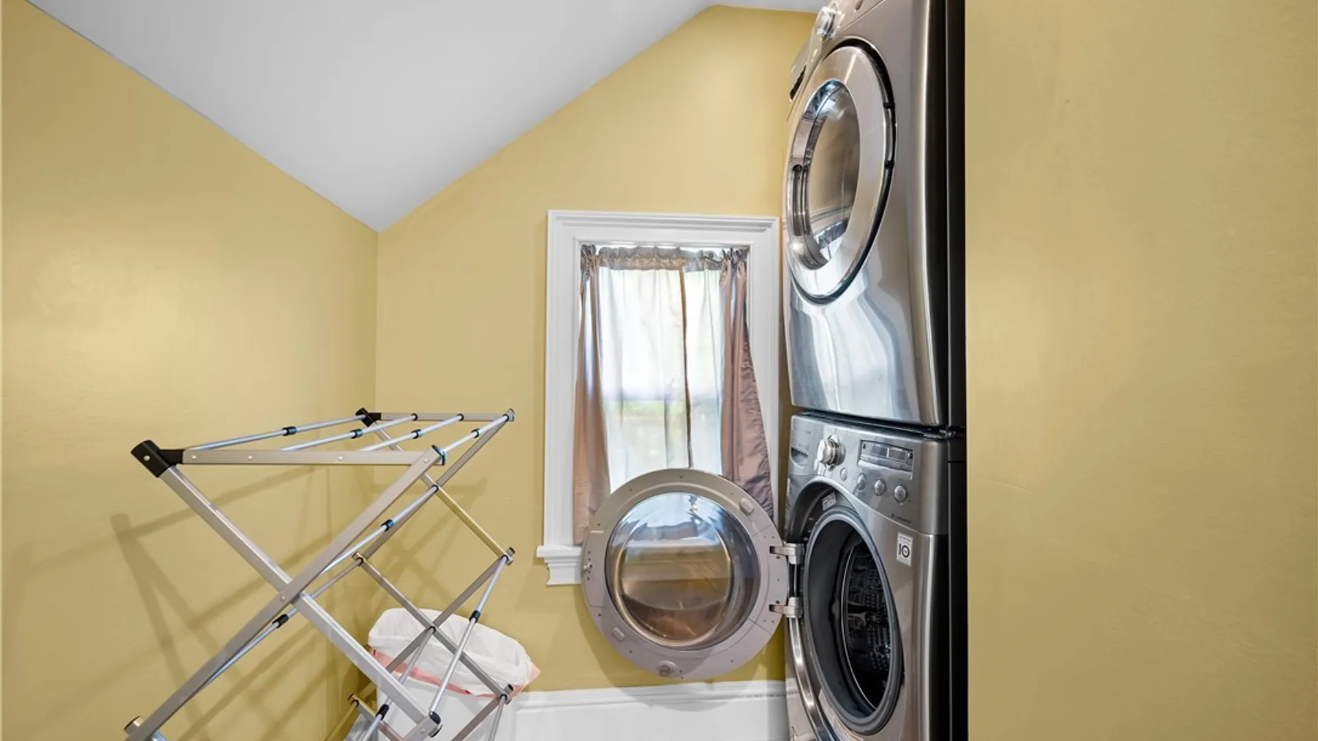 Property at 13 Mariner Street, Buffalo, NY 14201 31