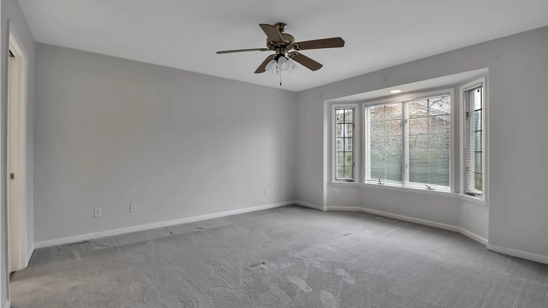 Property at 6 Saint Charles Court, Amherst, NY 14221 17