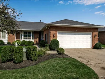 6 Saint Charles Court, Amherst, NY 14221