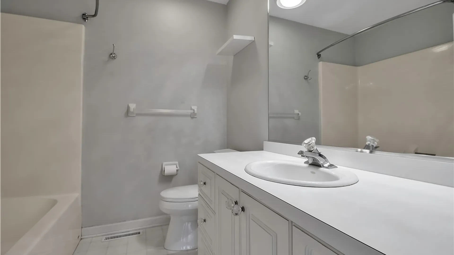 Property at 6 Saint Charles Court, Amherst, NY 14221 21