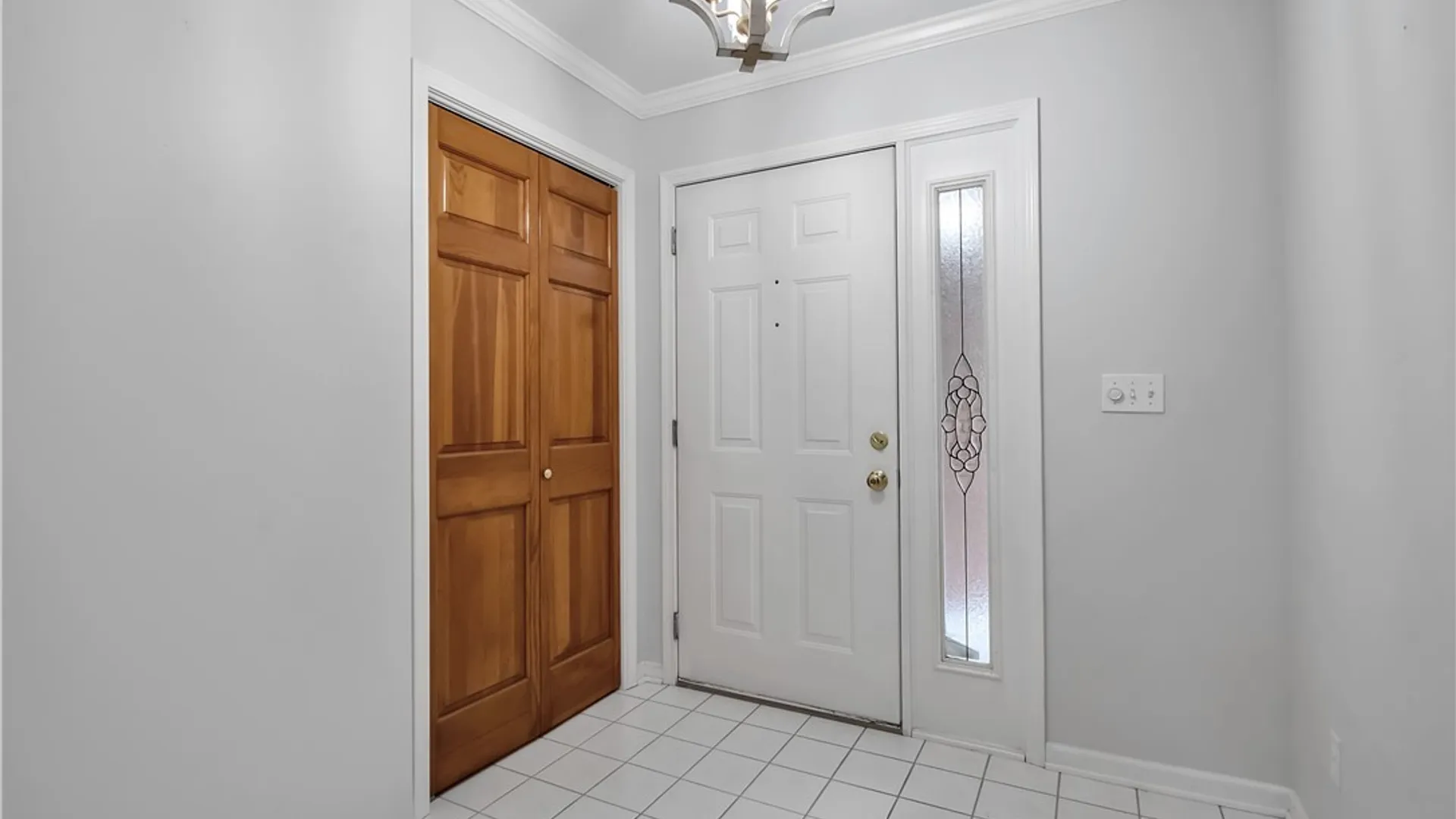 Property at 6 Saint Charles Court, Amherst, NY 14221 24