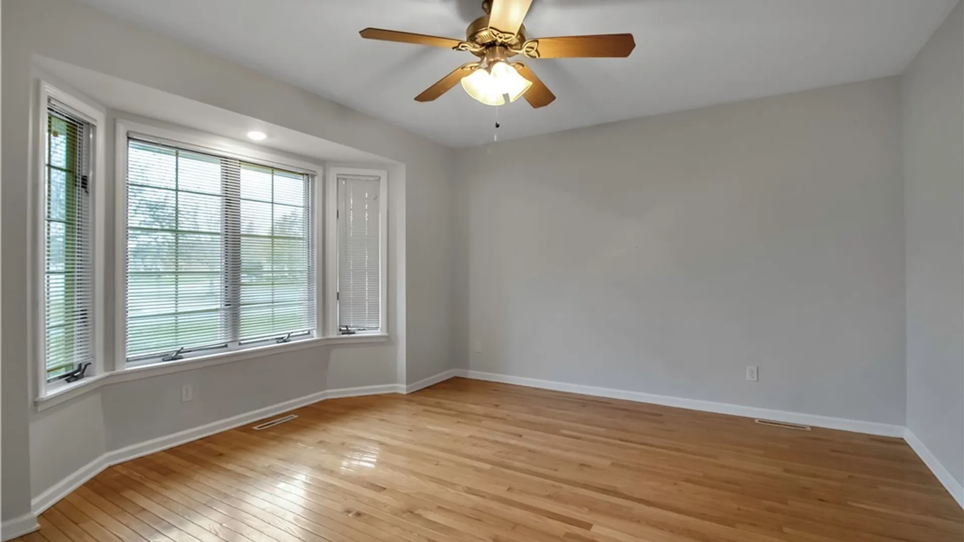 Property at 6 Saint Charles Court, Amherst, NY 14221 26