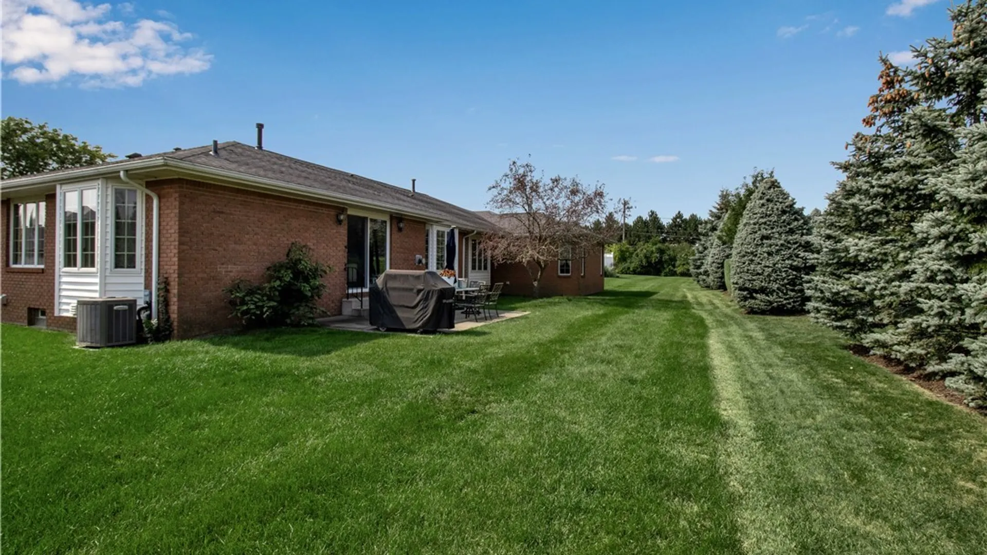 Property at 6 Saint Charles Court, Amherst, NY 14221 37