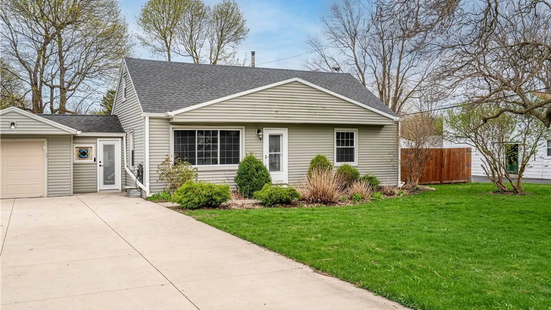 Property at 4357 Barton Road, Clarence, NY 14031 2