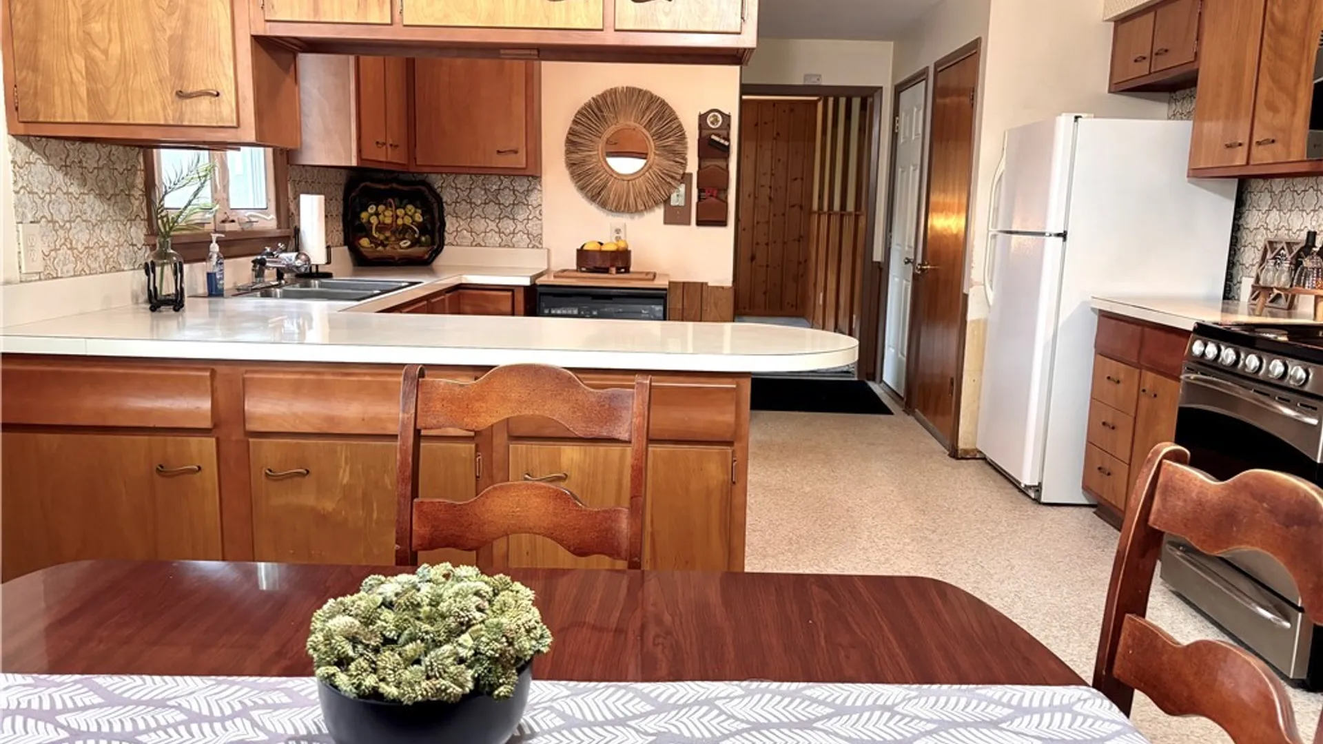 Property at 517 Tilden Avenue, Utica, NY 13501 10