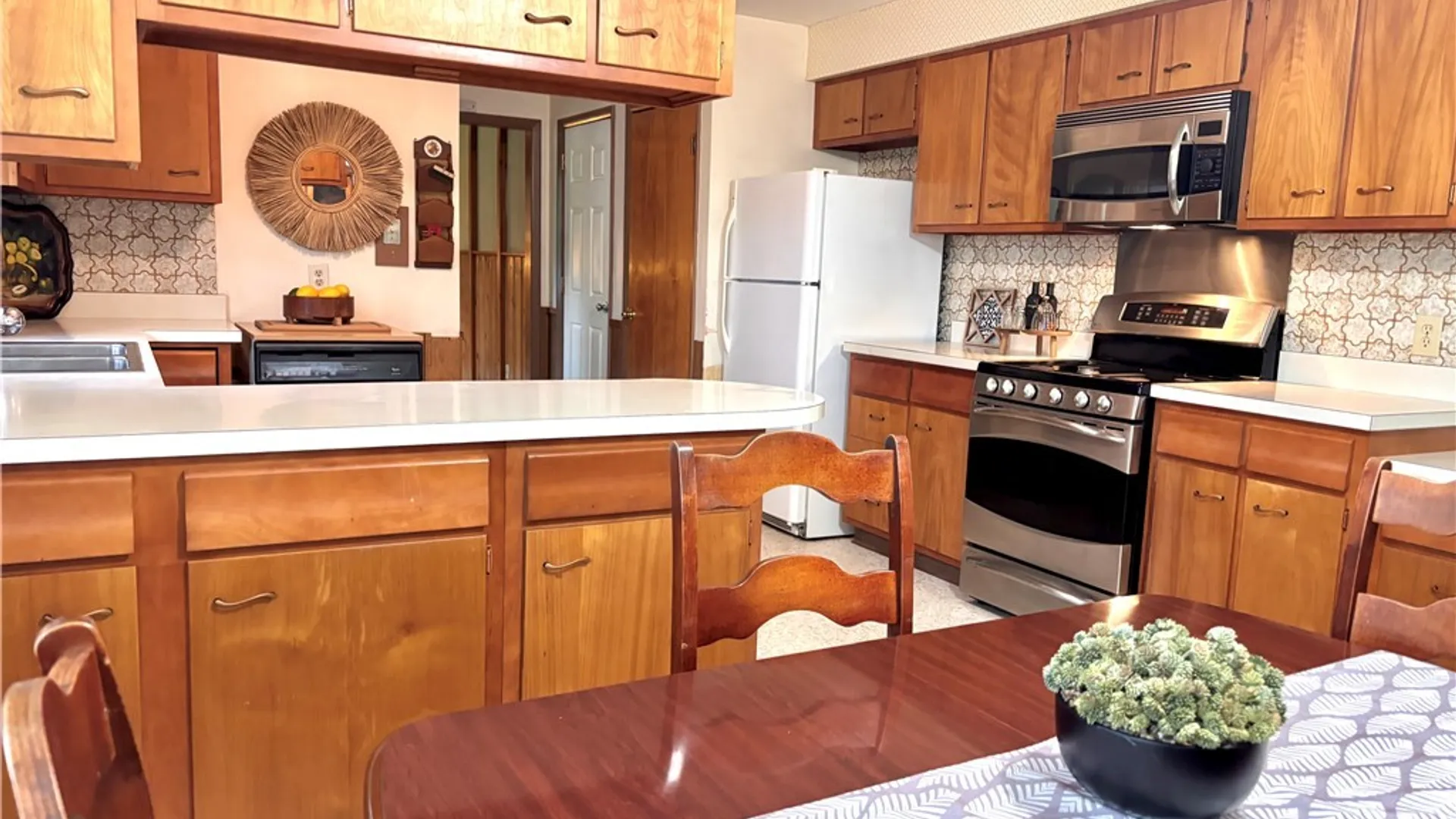 Property at 517 Tilden Avenue, Utica, NY 13501 12