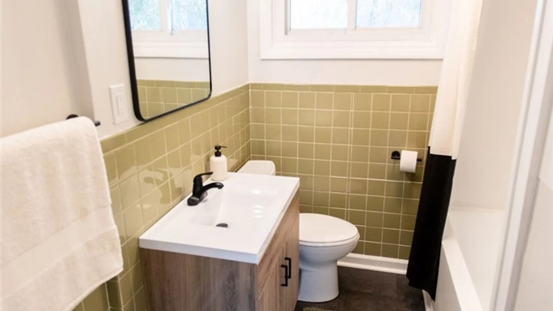 Property at 1101 Boulevard Street, Salina, NY 13211 17