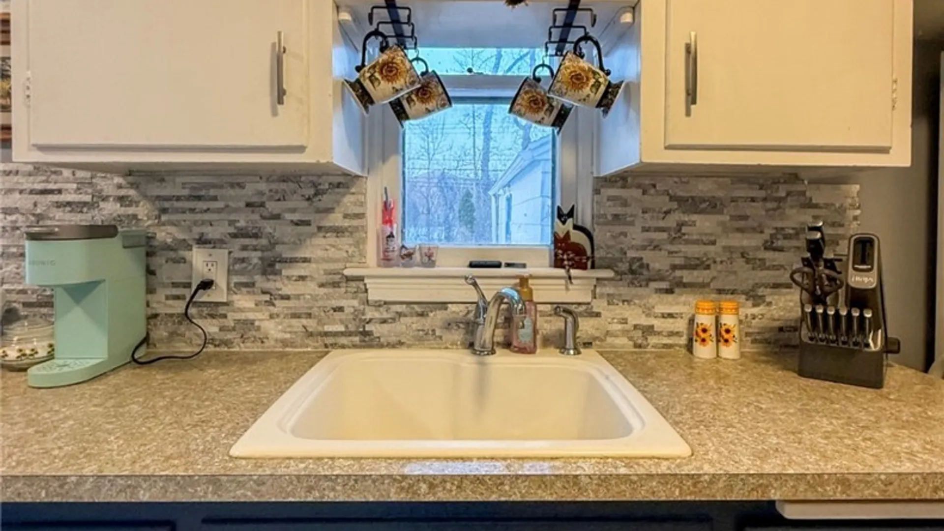 Property at 319 Westchester Boulevard, Tonawanda, NY 14217 6